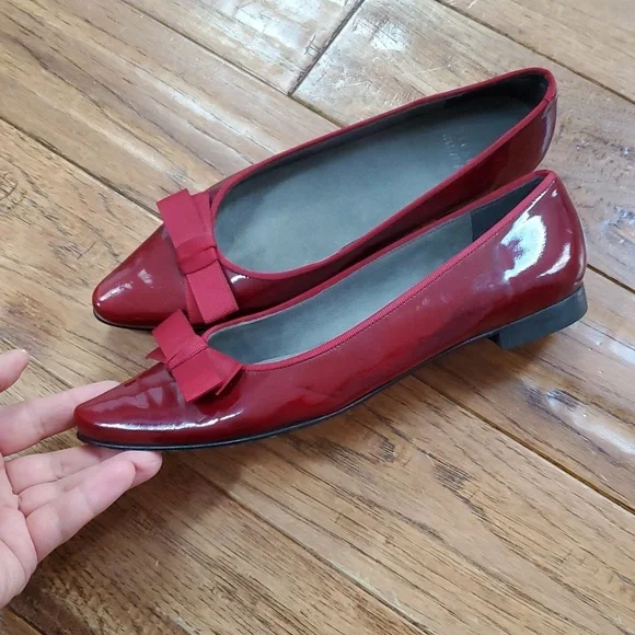 Stuart Weitzman Pointy Red Patent Flats - Picture 2 of 9
